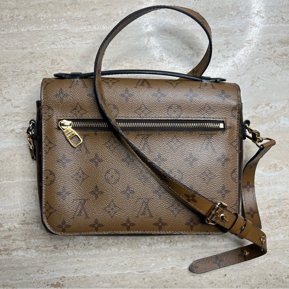 Louis Vuitton Reverse Monogram Pochette Metis - Picture 3 of 8